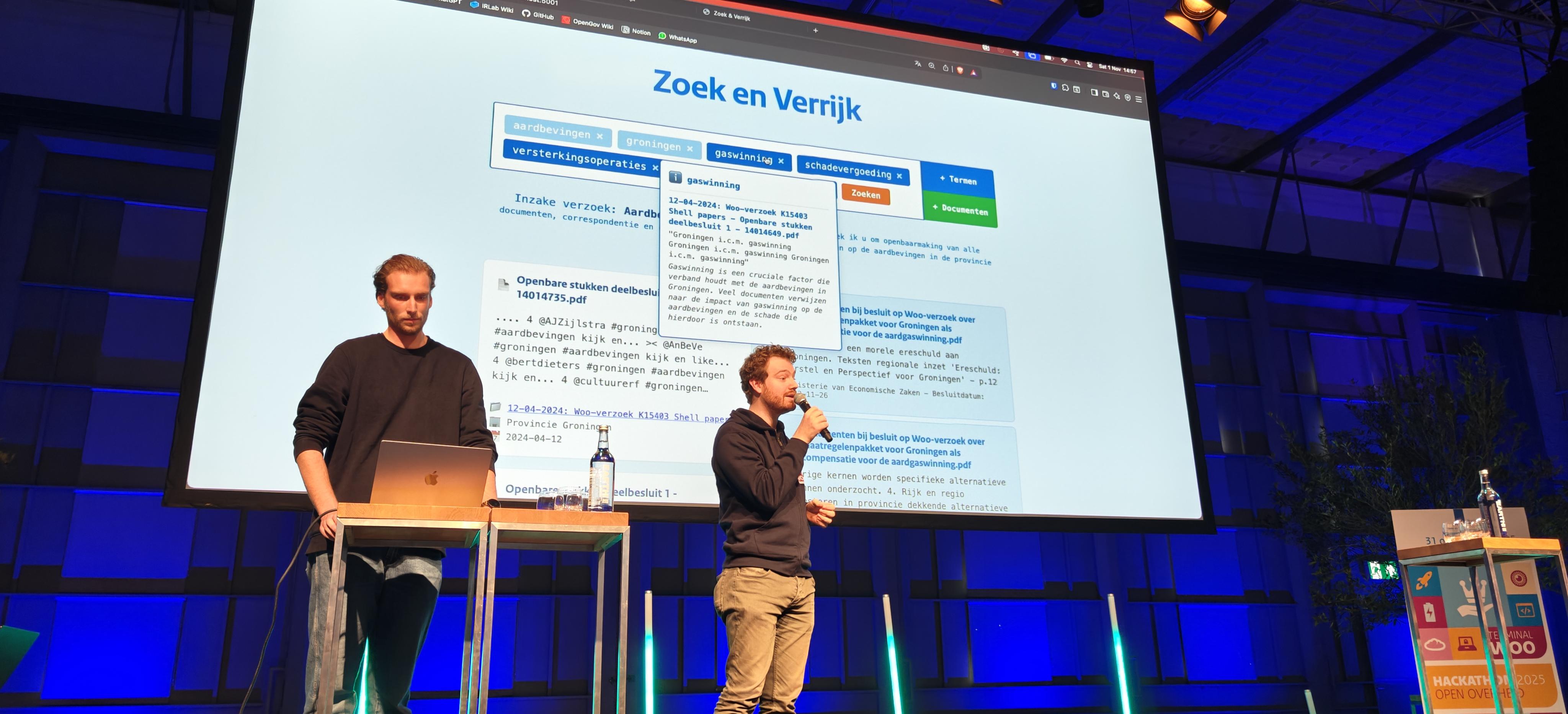 Dr. Jos and MC Maik giving the demo